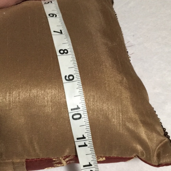 Set of two decorative throw bed couch pillows. Checked striped floral satin look - Picture 5 of 9